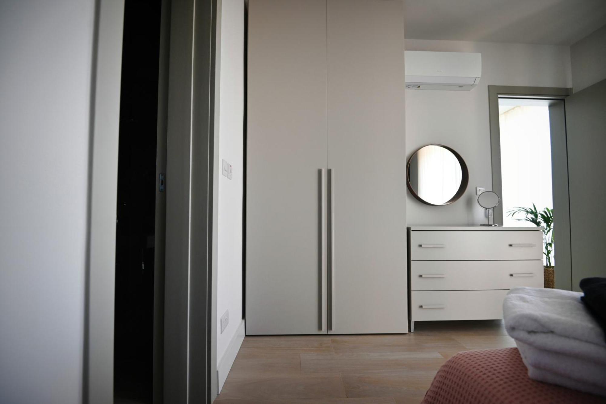 Cliff Edge Apartment In ซากฮรา ภายนอก รูปภาพ