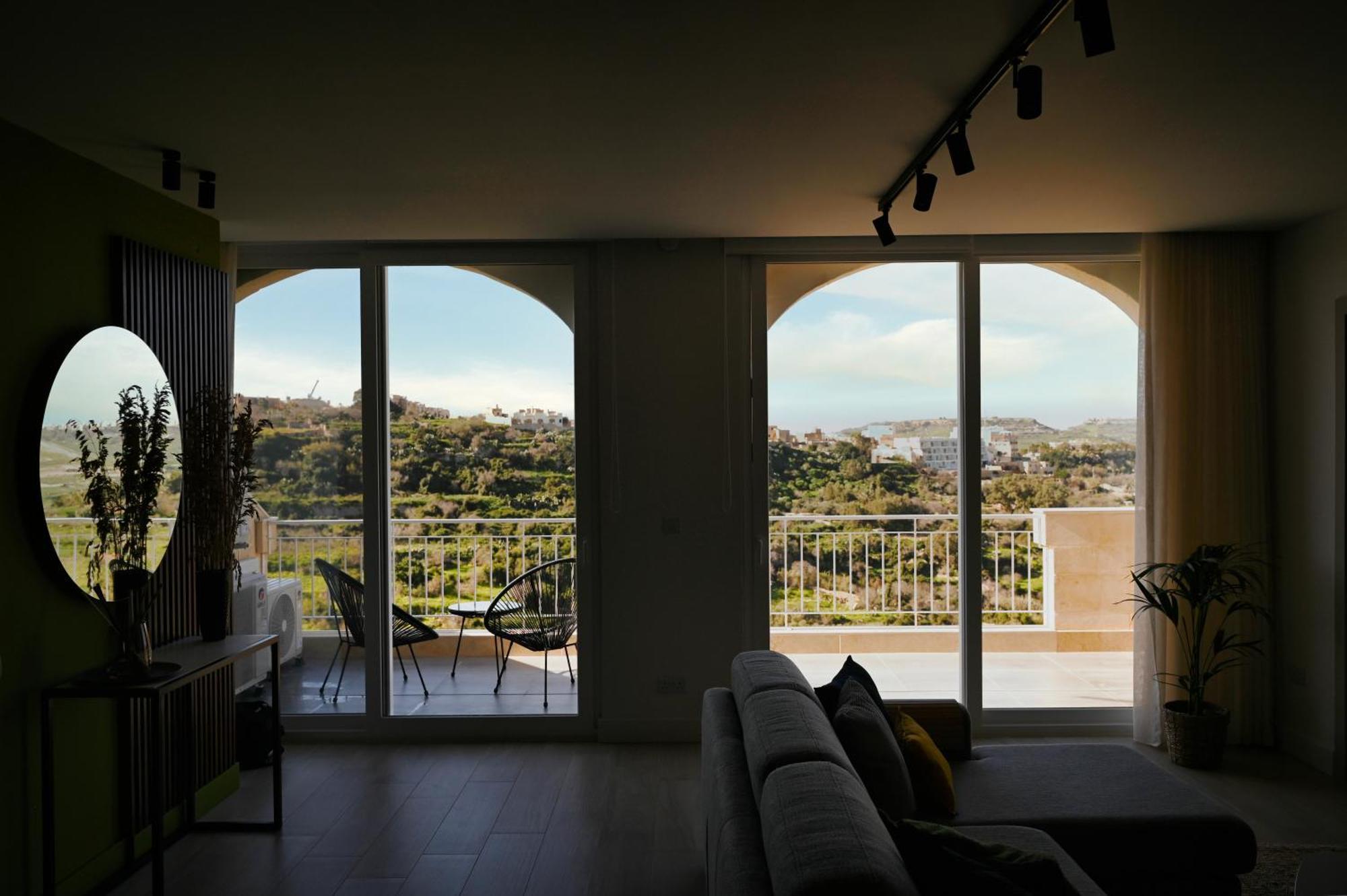 Cliff Edge Apartment In ซากฮรา ภายนอก รูปภาพ