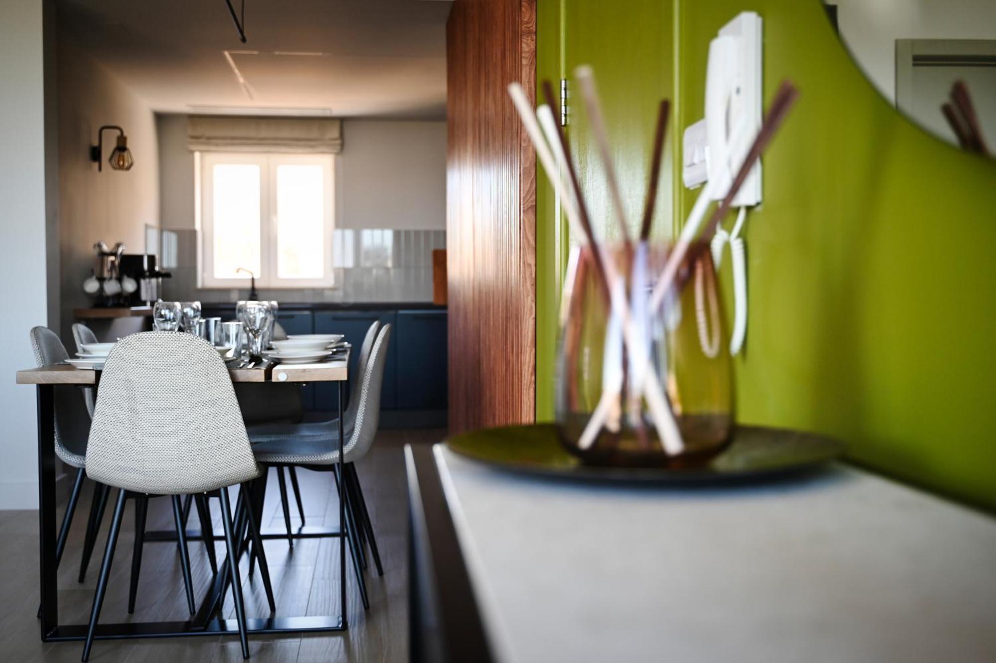 Cliff Edge Apartment In ซากฮรา ภายนอก รูปภาพ