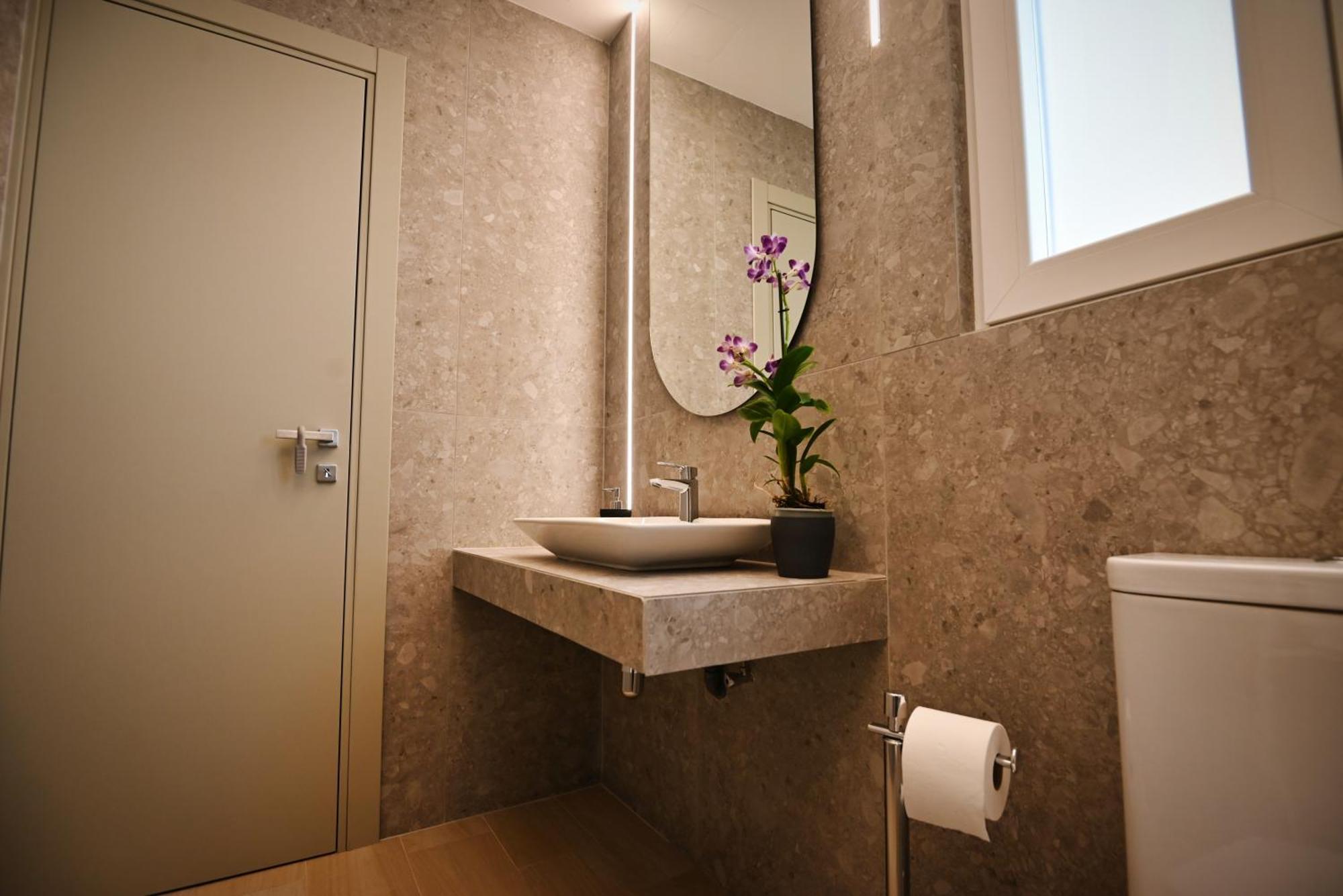 Cliff Edge Apartment In ซากฮรา ภายนอก รูปภาพ